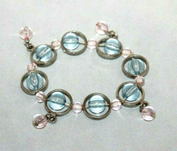 BLUE &amp; PINK W/ SILVER ROUND BEADED FASHION BRACELET STRETCHY BAND 7&quot; LON... - $12.16