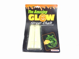 Vintage 1992 Noteworthy The Amazing Glow Street Chalk - £23.67 GBP