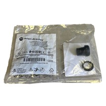 New Sealed Allen Bradley 800FP-LF3PN3GX20 /A Illuminated Green Flush Push Button - £62.54 GBP