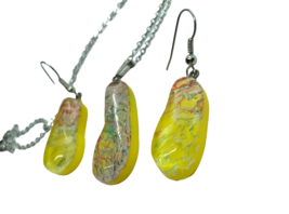 Vintage Necklace Earrings Set Yellow Lucite Pendant Mod Art Geo Abstract - £31.64 GBP