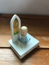 Precious Moments Girl Praying Next to Church Window w Miniature Holy Bible Plast - £11.93 GBP