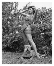 Bettie Page Sexy Celebrity Model Posing With Lion 8X10 Photo - £6.77 GBP