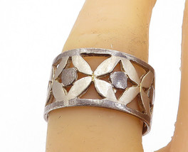 925 Sterling Silver - Vintage Dark Tone Floral Cutout Band Ring Sz 7.5 - RG8399 - £22.85 GBP