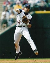 Omar Vizquel 8X10 Photo Cleveland Indians Baseball Picture Mlb Long Throw - £3.69 GBP