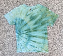 NEW Gildan Men’s Green Blue Sunburst Ice Tie Dye Shirt Short Sleeve Size... - $19.60 NEW Gildan Men’s Green Blue Sunburst Ice Tie Dye Shirt Short Sleeve Size... - $19.60