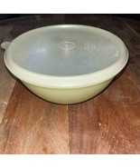 Vintage Tupperware Wonderlier pale yellow bowl 235 with sheer lid 228 - $9.50