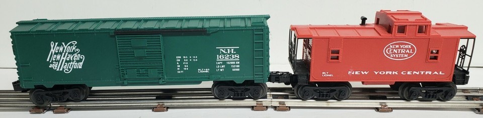 LIONEL 0/027 NEW YORK CENTRAL CABOOSE + NH 16238 Cargo Car - $25.58