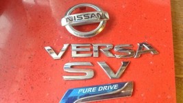 Nissan Versa Sv Pure Drive Rear Lid Nameplate Emblems 12-2017 Badge Logo Genuine - £21.26 GBP