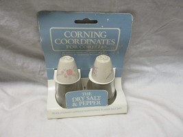 Vintage Glass Corning Coordinates Dry Salt &amp; Pepper Shakers By Gemco - £23.39 GBP