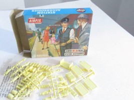 Vintage Airfix Ho - Station Accessories - Boxed - New - H38 - £40.52 GBP