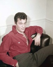 Tony Curtis 1950&#39;s pin-up beefcake portrait in open red shirt poster 4x6 photo - £4.71 GBP