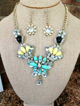 Bling!! Bling!! New Necklace Of Large And Small Rhinestone Crystals Yellow Teal - $15.83