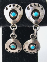 VINTAGE NAVAJO 925 STERLING  SILVER  BEAR CLAW TURQUOISE EARRINGS - $45.82