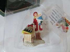 COCA COLA BRAND 64321 TOWN SQUARE VILLAGE ACCESSORY HOLIDAY HOMEWARD BOUND - $226.56 MXN