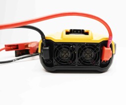 DEWALT DXAEPIP3W 3-Way 1000-Watt Power Inverter XR 5 AH Lithium-Ion Battery image 4