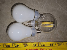 24BB21 Lot Of 3 Candelabra Base Led Light Bulbs, 120VAC, 5000K, By Feit, Vgc - £3.14 GBP