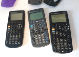 Lot of 3 Texas Instruments Graphing Calculators 1 TI-82 and 2 TI-86 Used/Parts - $18.80