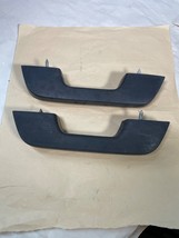 VW Beetle Arm Rest pair.  1973-1979 use for Left and Right door  Volkswa... - $461.33 MXN