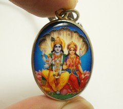 Seigneur Vishnu Dieu Préservateur Avec Lakshmi Laxmi Devi Collier Amulet... - £23.70 GBP