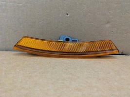 OEM 2022-2023 Infiniti QX60 LH Driver Side Amber Fender Reflector 252-8D035 - $17.81