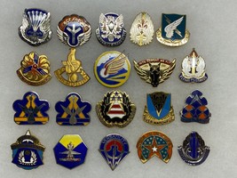 U.S. ARMY, ASSORTED GROUPING OF 20 CLUTCH BACK DUI&#39;s, AVIATION UNITS - £26.32 GBP