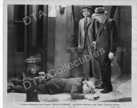 Man Of COURAGE-1943-BARTON MACLANE-B&amp;W-8&quot;x10&quot; Still Fn - $24.25