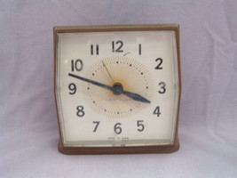 Vintage westclox wind up alarm clock light brown color - £17.12 GBP