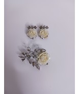Vintage Silvertone Marcasite &amp; Faux Ivory Lucite Flower Brooch With Earr... - $364.37 MXN