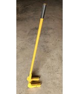 Pallet Buster Demo Tool Yellow Construction Board Removal - $24.99