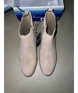 White Mountain Ladies Ankle Boot Taupe Suede Size 7-1/2 - $33.95 CAD