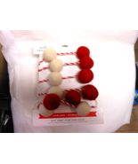 Hallmark &quot;Red &amp; White Felt Ball Pom Pom String Christmas Garland&quot; NEW 6&#39; L - $346.83 MXN