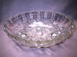Indiana Clear Glass Oval Embossed Footed Bowl Centerpiece Fruit Grapes Leaves - £11.77 GBP