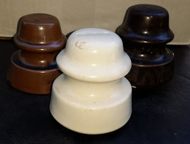 Vintage Brown and White Ceramic Insulators - £17.66 GBP