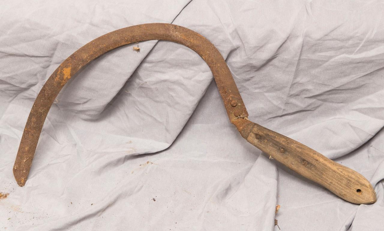 Vintage Hand Mowing Scythe Sickle Farm Tool g30 - Other Antiques