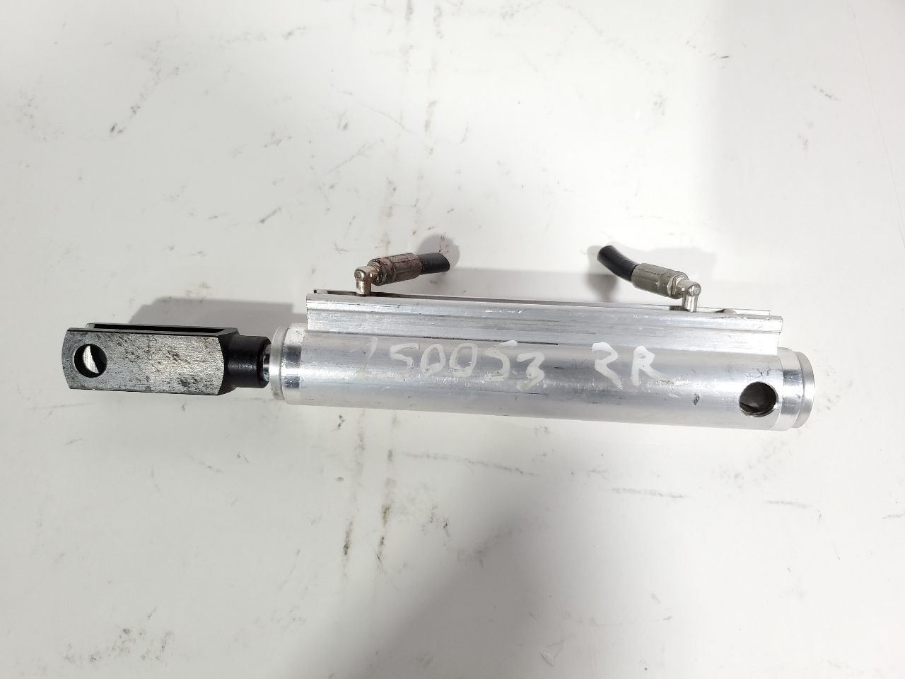 2006 Cadillac XLR OEM Right Tonneau Lift Cylinder 1609030c Item image 9