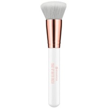Essence Brocha Mofeta Makeup Blending Buffer Brush - $228.03 MXN