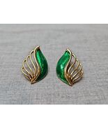 Green Wing Design Gold Tone Earrings, 1.5&#39;&#39;, Vintage  - $14.00 CAD