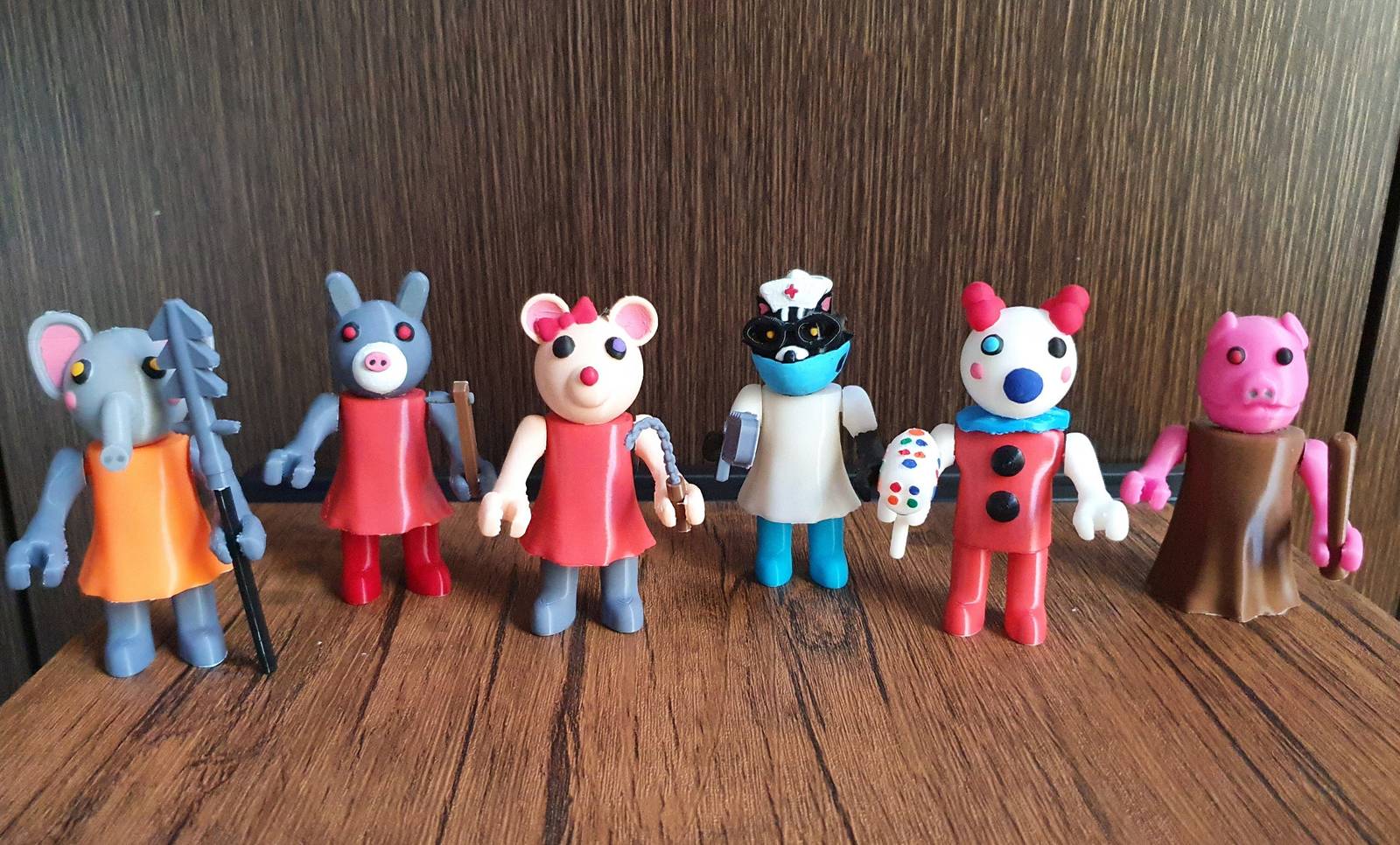 Gurty, Red Clowney, Daisy, Elly, Katie Nurse, Red Mousy fullbody figures