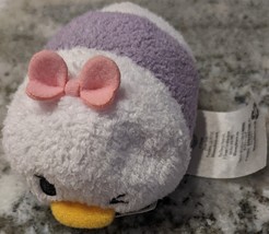 Disney Store Daisy Duck Mini Tsum Tsum Plush 3.5&quot; Winking - £7.10 GBP