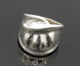 925 Sterling Silver - Shiny Polished Embossed Detail Band Ring Sz 7.5 - RG16879 - £28.73 GBP