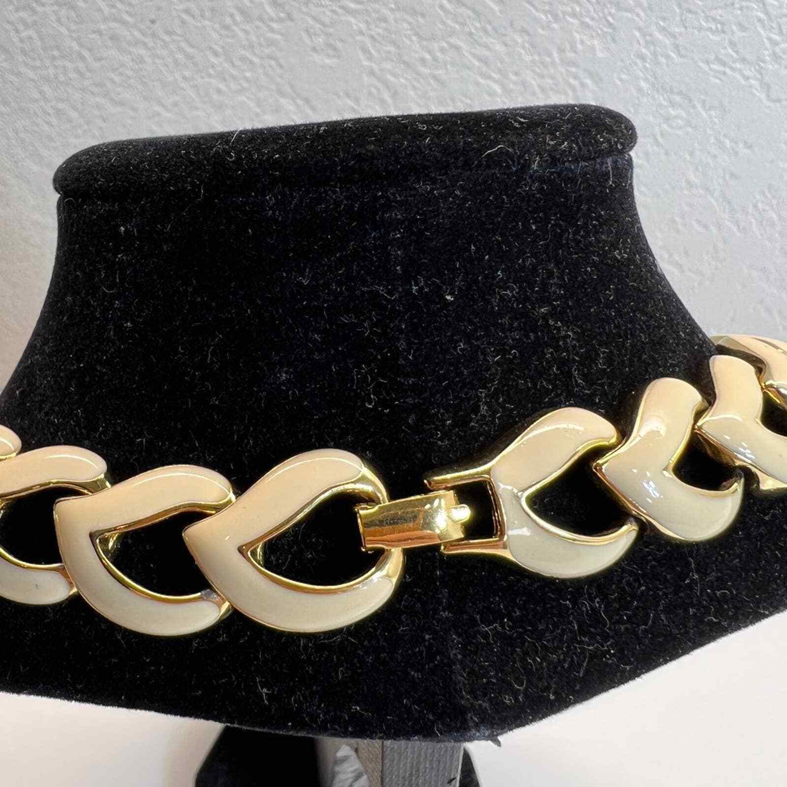 Necklace Costume Jewelry Chain Cream Enamel Gold Plated Statement 1980s Vintage Item image 8