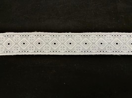 English Braid Lace Partition 4CM St. Gallen 4BF13 Scalloped-
show original ti... - £1.87 GBP