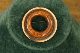 Vintage Costume Jewelry MCM Mid Century Metal Copper &amp; Wood Circle Brooch Pin - £19.42 GBP