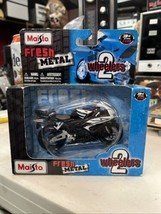 Maisto 1/18 Scale Motorcycle Replica Honda CWR 2 Wheelers Fresh Metal - $16.83