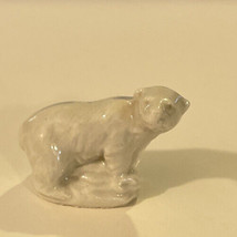 WADE Whimsies Polar Bear Red Rose Tea Miniature Figurine ENGLAND - £3.19 GBP