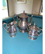 Antique Reed &amp; Barton Jamestown Silverplated Coffee Pot, creamer and sug... - £97.38 GBP