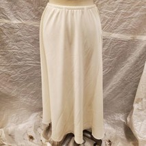 Women&#39;s White 100% Polyester Long Skirt, Size 14P - $19.79