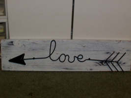 &#39;LOVE&#39; ARROW black metal on white washed wood 25 x 6&quot; - £14.32 GBP