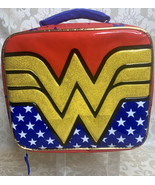 Wonder Woman Insulated Rectangular Lunch Box with Detachable Cape E4 - $163.71 MXN