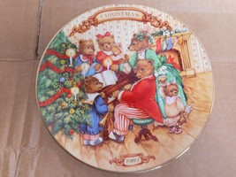 1989 Christmas Plate "Together For Christmas" AVON exclusive 22KT Gold Trim - $13.99